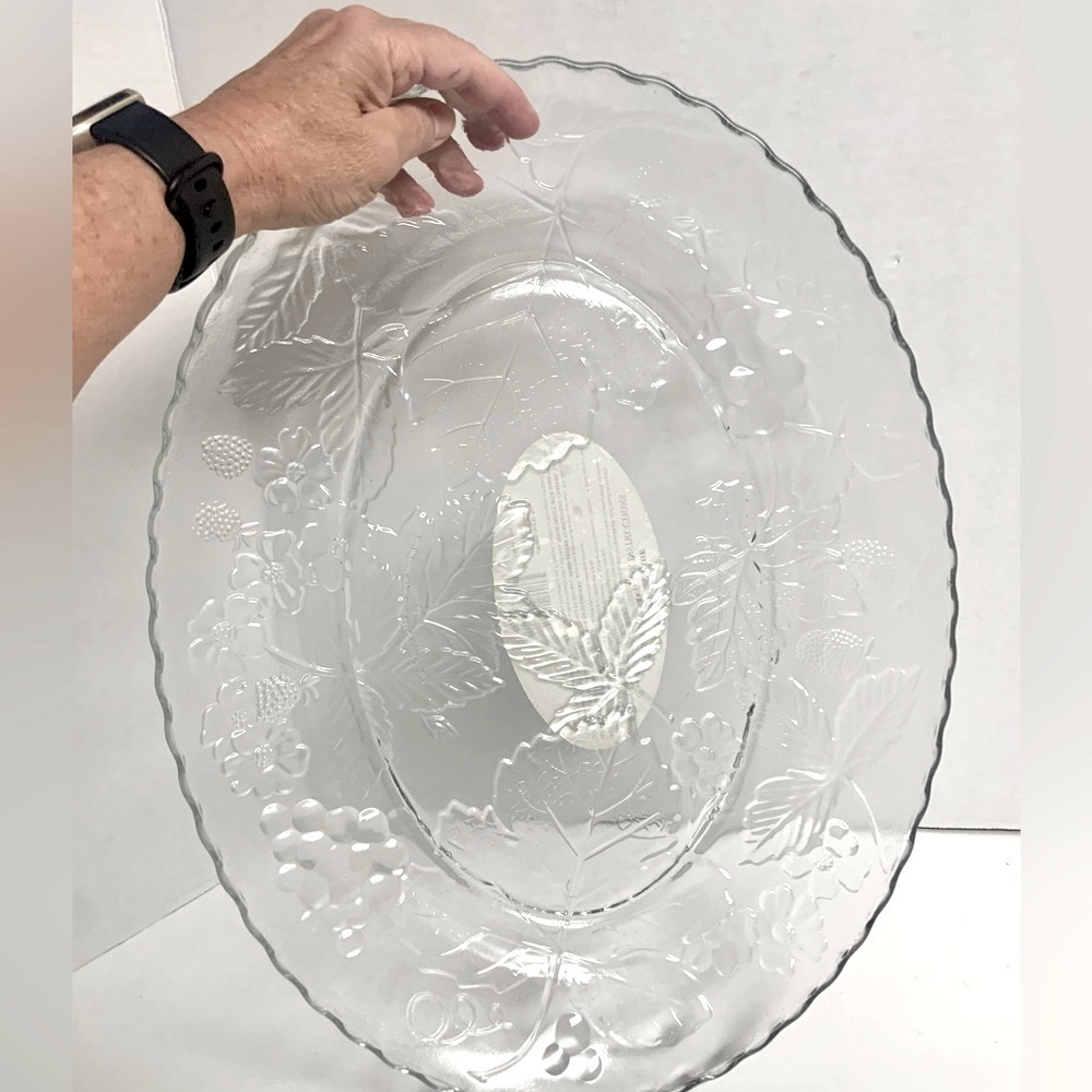🔥ANCHOR HOCKING LG.CLEAR OVAL GLASS PLATTER TRAY PLATE FLOWERS/GRAPELEAVES NWOT